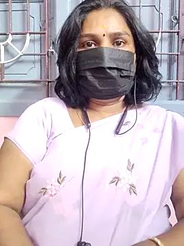 Snapshot of Tamil_Azhaghi25 chatting on May 20, 2026, 5:54 pm Tamil Azhaghi25 online show from May 20, 2026, 5:54 pm