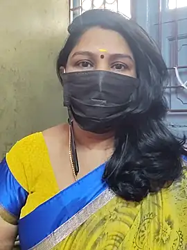 Snapshot of Tamil_Azhaghi25 chatting on November 10, 2025, 6:40 am Tamil Azhaghi25 online show from November 10, 2025, 6:40 am