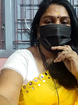 Snapshot of Tamil_Azhaghi25 chatting on January 6, 2026, 5:39 pm Tamil Azhaghi25 online show from January 6, 2026, 5:39 pm