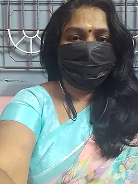 Snapshot of Tamil_Azhaghi25 chatting on December 20, 2025, 7:17 pm Tamil Azhaghi25 online show from December 20, 2025, 7:17 pm