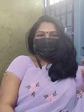 Snapshot of Tamil_Azhaghi25 chatting on November 17, 2025, 6:06 am Tamil Azhaghi25 online show from November 17, 2025, 6:06 am