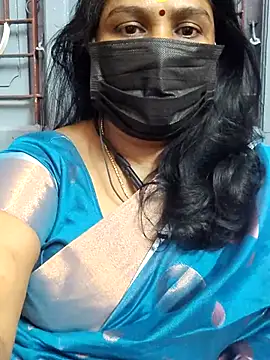 Snapshot of Tamil_Azhaghi25 chatting on November 28, 2025, 7:36 pm Tamil Azhaghi25 online show from November 28, 2025, 7:36 pm