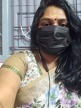 Snapshot of Tamil_Azhaghi25 chatting on January 7, 2026, 6:02 pm Tamil Azhaghi25 online show from January 7, 2026, 6:02 pm