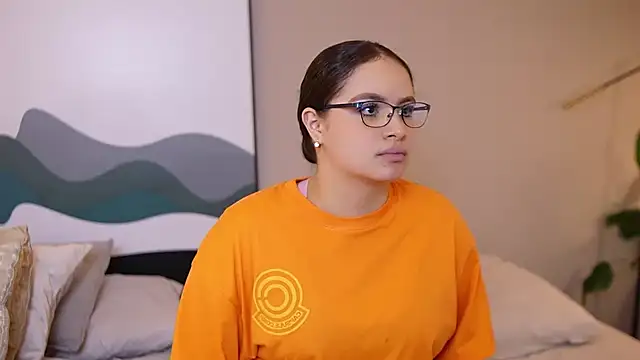 Tayler Kim online show from October 10, 2025, 4:30 pm