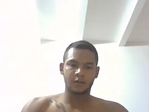 Snapshot of jayden_cooper1 chatting on November 1, 2025, 2:44 pm jayden cooper1 online show from November 1, 2025, 2:44 pm