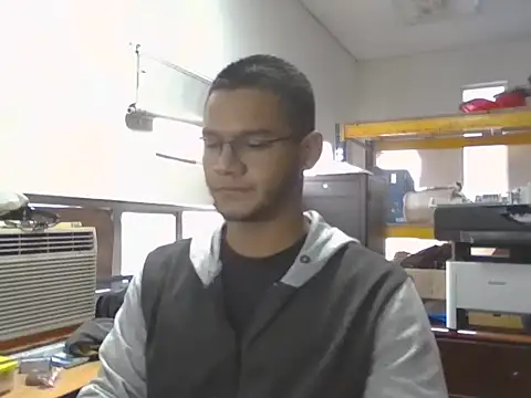 Snapshot of jayden_cooper1 chatting on December 5, 2025, 1:43 pm jayden cooper1 online show from December 5, 2025, 1:43 pm