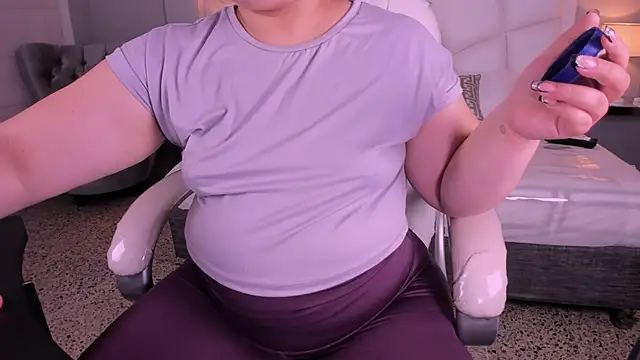 Snapshot of Miss_Francheska chatting on February 16, 2026, 11:53 am Miss Francheska online show from February 16, 2026, 11:53 am