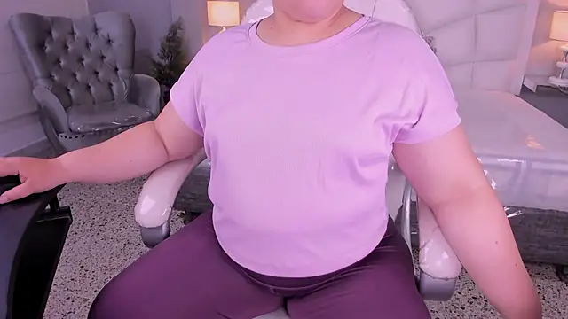 Snapshot of Miss_Francheska chatting on February 21, 2026, 12:07 pm Miss Francheska online show from February 21, 2026, 12:07 pm