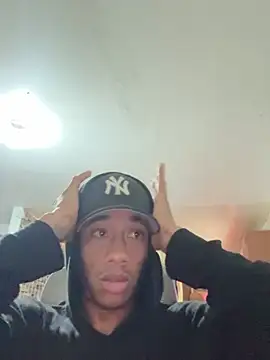 Snapshot of HookedIndocin chatting on March 16, 2026, 11:51 pm HookedIndocin online show from March 16, 2026, 11:51 pm