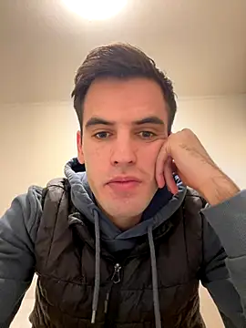 dino2603 online show from November 6, 2025, 10:14 pm