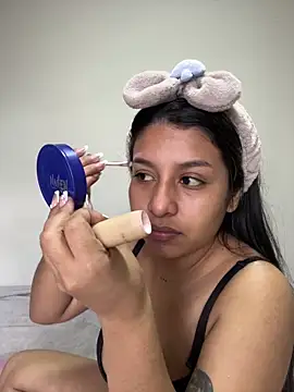 Snapshot of _Chloe_Smith chatting on December 17, 2025, 2:55 pm Chloe Smith online show from December 17, 2025, 2:55 pm