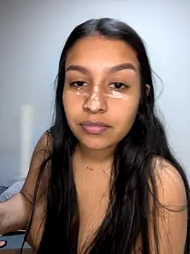 Snapshot of _Chloe_Smith chatting on October 4, 2025, 12:56 am  Chloe Smith online show from October 4, 2025, 12:56 am