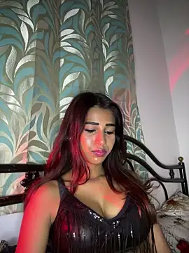 STRIP GLOW online show from April 8, 2026, 9:27 pm