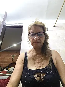 Snapshot of MaryLunne chatting on March 29, 2026, 12:01 am MaryLunne online show from March 29, 2026, 12:01 am