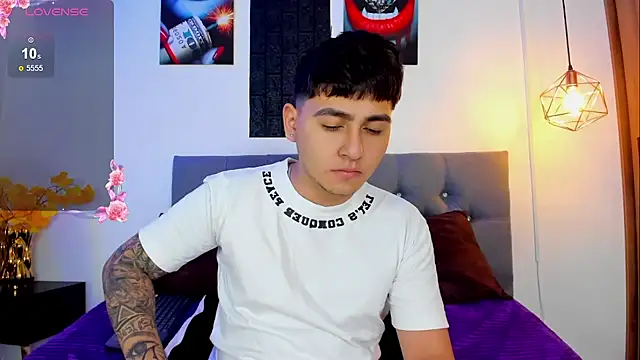 Snapshot of Nicolas_James_Sc chatting on October 23, 2025, 1:43 pm Nicolas James Sc online show from October 23, 2025, 1:43 pm