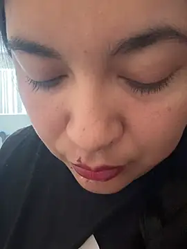 latina curvy22 online show from May 7, 2026, 7:39 pm