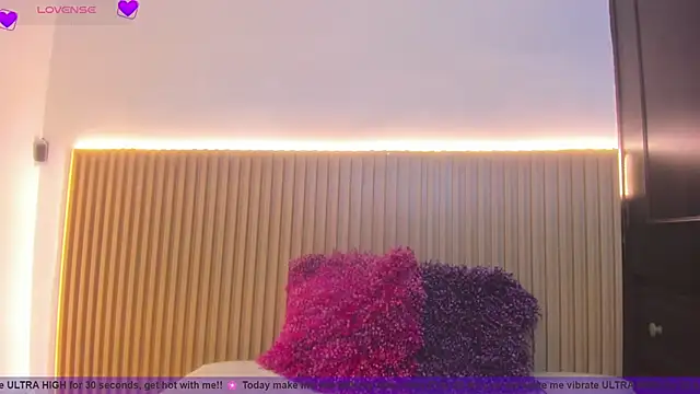 Alana 333 online show from December 18, 2025, 11:36 am