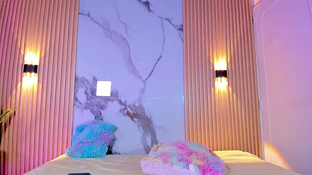 Snapshot of Alana_333 chatting on November 3, 2025, 10:41 am Alana 333 online show from November 3, 2025, 10:41 am