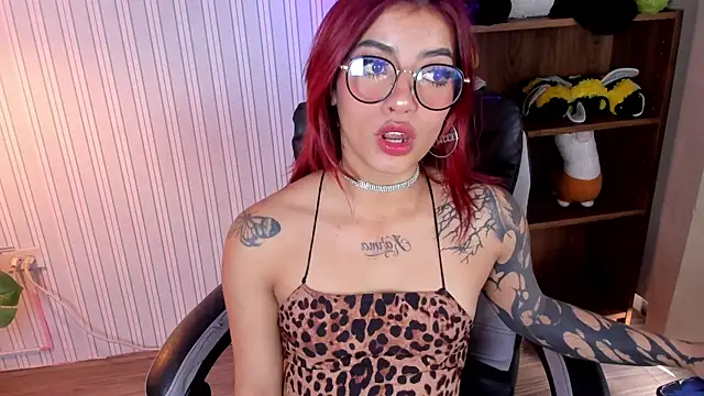 Snapshot of Mystic_blue chatting on November 29, 2025, 12:38 pm Mystic blue online show from November 29, 2025, 12:38 pm