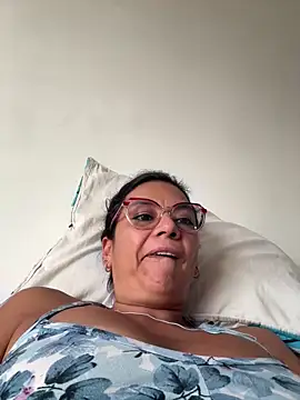 YadiraOrozco online show from February 3, 2026, 5:51 pm