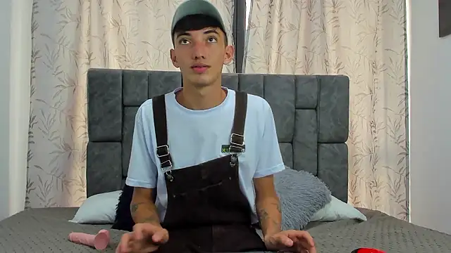 Snapshot of Maikol_Ortiz chatting on January 13, 2026, 2:10 pm Maikol Ortiz online show from January 13, 2026, 2:10 pm