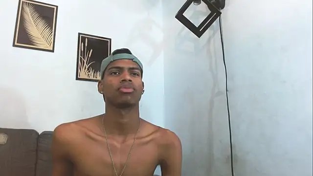 criss zuri online show from September 19, 2025, 11:47 am