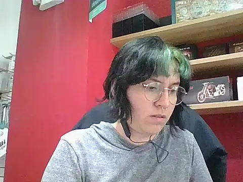 Snapshot of Froggyinthebox chatting on May 10, 2026, 9:05 pm Froggyinthebox online show from May 10, 2026, 9:05 pm