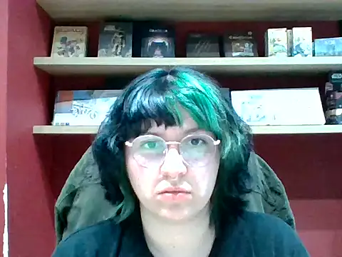 Snapshot of Froggyinthebox chatting on May 27, 2026, 10:28 pm Froggyinthebox online show from May 27, 2026, 10:28 pm