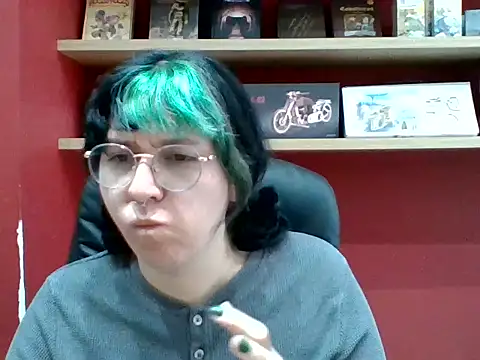 Snapshot of Froggyinthebox chatting on May 28, 2026, 8:04 pm Froggyinthebox online show from May 28, 2026, 8:04 pm
