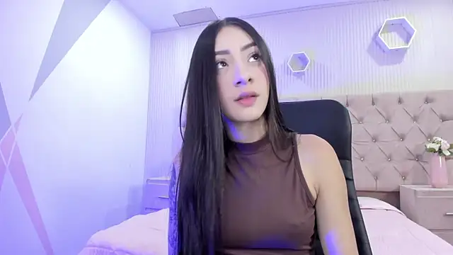 AlliceCopper online show from April 1, 2026, 2:25 pm