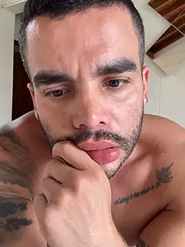 Snapshot of Bruno_De_Lucaa_ chatting on September 11, 2025, 4:51 pm Bruno De Lucaa online show from September 11, 2025, 4:51 pm