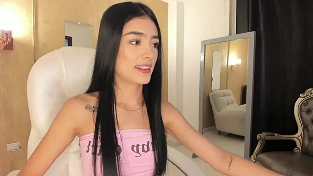 Snapshot of zoerouse_ chatting on November 20, 2025, 7:58 pm zoerouse online show from November 20, 2025, 7:58 pm