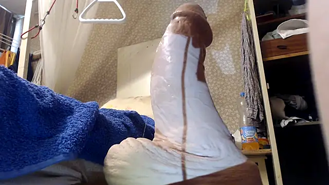 Snapshot of BiglovelyXXL chatting on November 9, 2025, 10:41 am BiglovelyXXL online show from November 9, 2025, 10:41 am