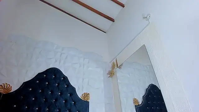  mia milf  online show from April 19, 2026, 6:10 pm