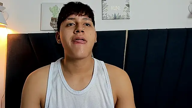 zeusapollofuck online show from November 14, 2025, 2:15 am