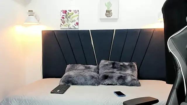 zeusapollofuck online show from September 19, 2025, 8:13 pm