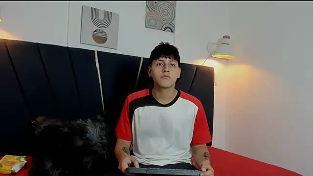 zeusapollofuck online show from November 12, 2025, 10:46 pm