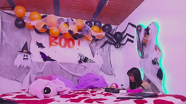 MeganRouss74 online show from October 17, 2025, 11:34 am