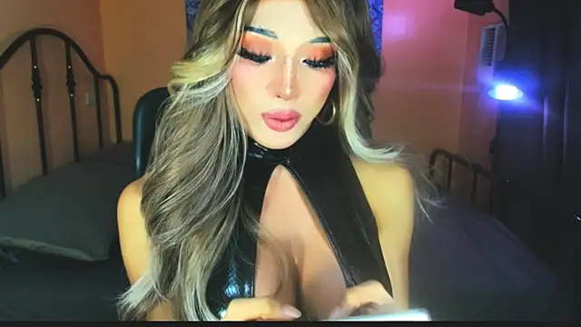 xUrGoddess Bellax online show from November 17, 2025, 11:47 am