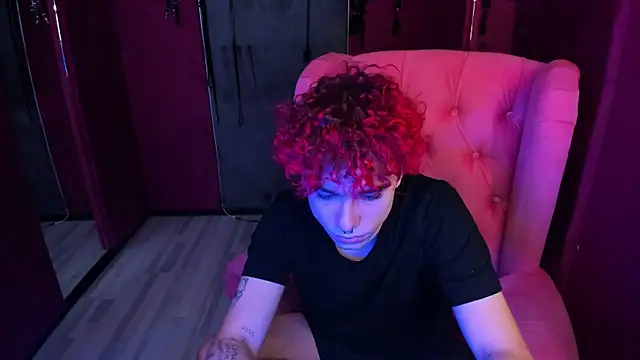 Snapshot of Blaiz_Vok chatting on November 18, 2025, 9:07 pm Blaiz Vok online show from November 18, 2025, 9:07 pm