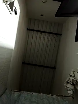 chloe 90 online show from November 2, 2025, 10:04 pm