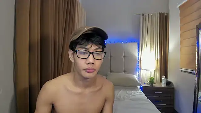 fucking hot2 online show from September 21, 2025, 9:31 pm