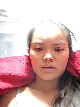 Snapshot of xinhxinhcute chatting on November 3, 2025, 11:41 pm xinhxinhcute online show from November 3, 2025, 11:41 pm