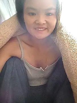 Snapshot of xinhxinhcute chatting on October 18, 2025, 11:51 pm xinhxinhcute online show from October 18, 2025, 11:51 pm