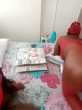 Snapshot of Creamy_Chocolatex chatting on February 14, 2026, 5:51 am Creamy Chocolatex online show from February 14, 2026, 5:51 am