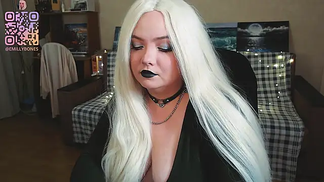 Snapshot of EmillyBones chatting on September 8, 2025, 6:07 pm EmillyBones online show from September 8, 2025, 6:07 pm