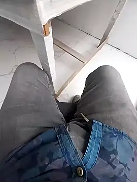 Snapshot of bisexdon chatting on October 22, 2025, 10:36 am bisexdon online show from October 22, 2025, 10:36 am