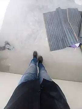 Snapshot of bisexdon chatting on October 10, 2025, 10:49 am bisexdon online show from October 10, 2025, 10:49 am