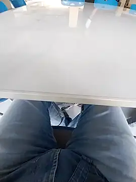 Snapshot of bisexdon chatting on September 15, 2025, 10:37 am bisexdon online show from September 15, 2025, 10:37 am