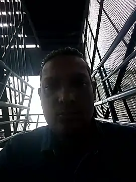 Snapshot of bisexdon chatting on October 4, 2025, 8:27 am bisexdon online show from October 4, 2025, 8:27 am